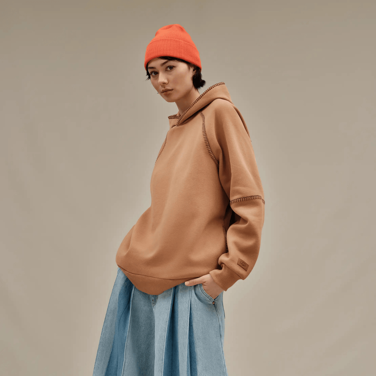 UGG Women's Classic Hoodie, chestnut – view 14