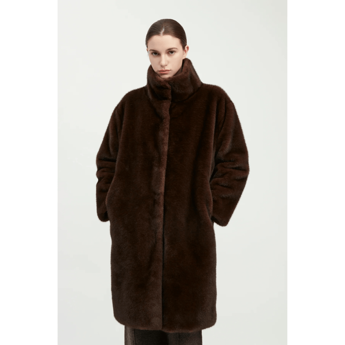 Common Knit Éste Shearling Coat, espresso – view 4