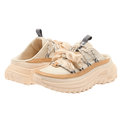 white peach/chalk